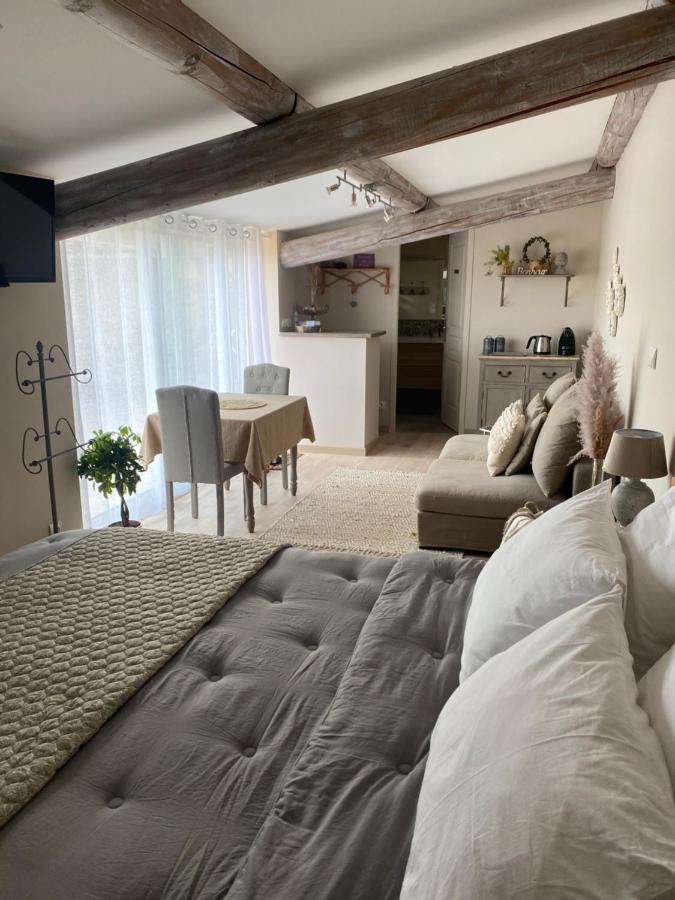 Mane  La Petite Campagne Bed & Breakfast エクステリア 写真