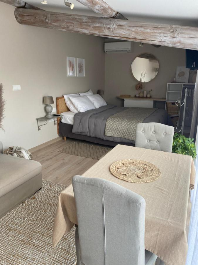 Mane  La Petite Campagne Bed & Breakfast エクステリア 写真